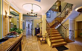 Villa Royal